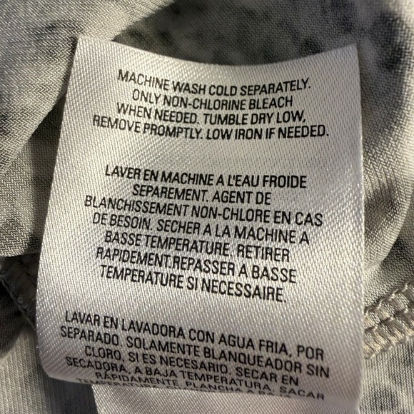 Tahari Womens Grey Snakeskin Print Keyhole Neck 3/4 Sleeve Blouse Top Small - Picture 8 of 8